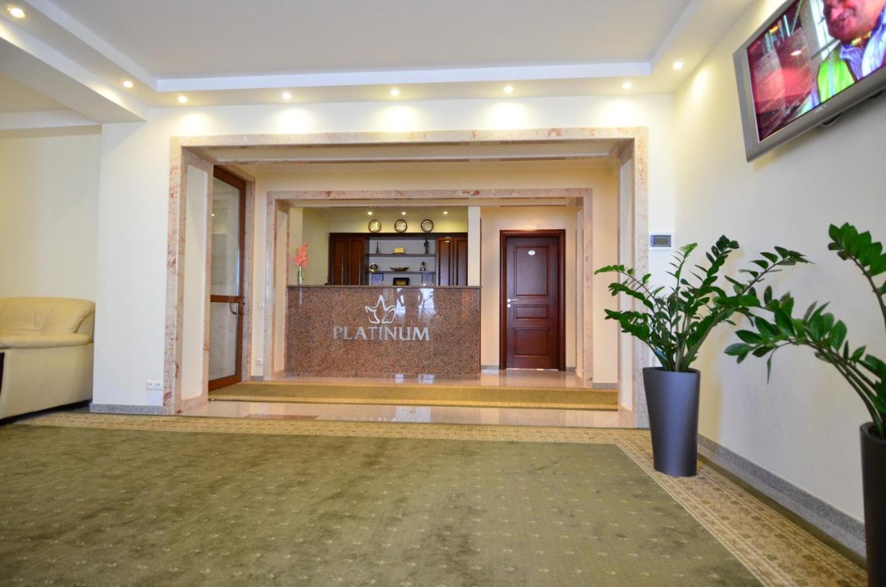צ'יסינאו Platinum Hotel מראה חיצוני תמונה
