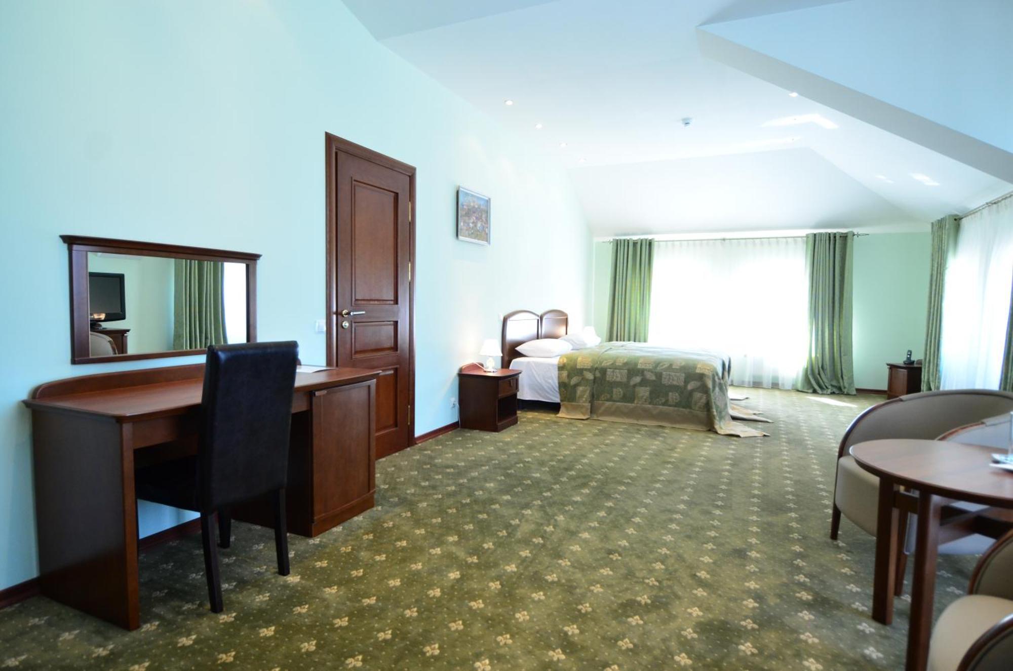 צ'יסינאו Platinum Hotel מראה חיצוני תמונה